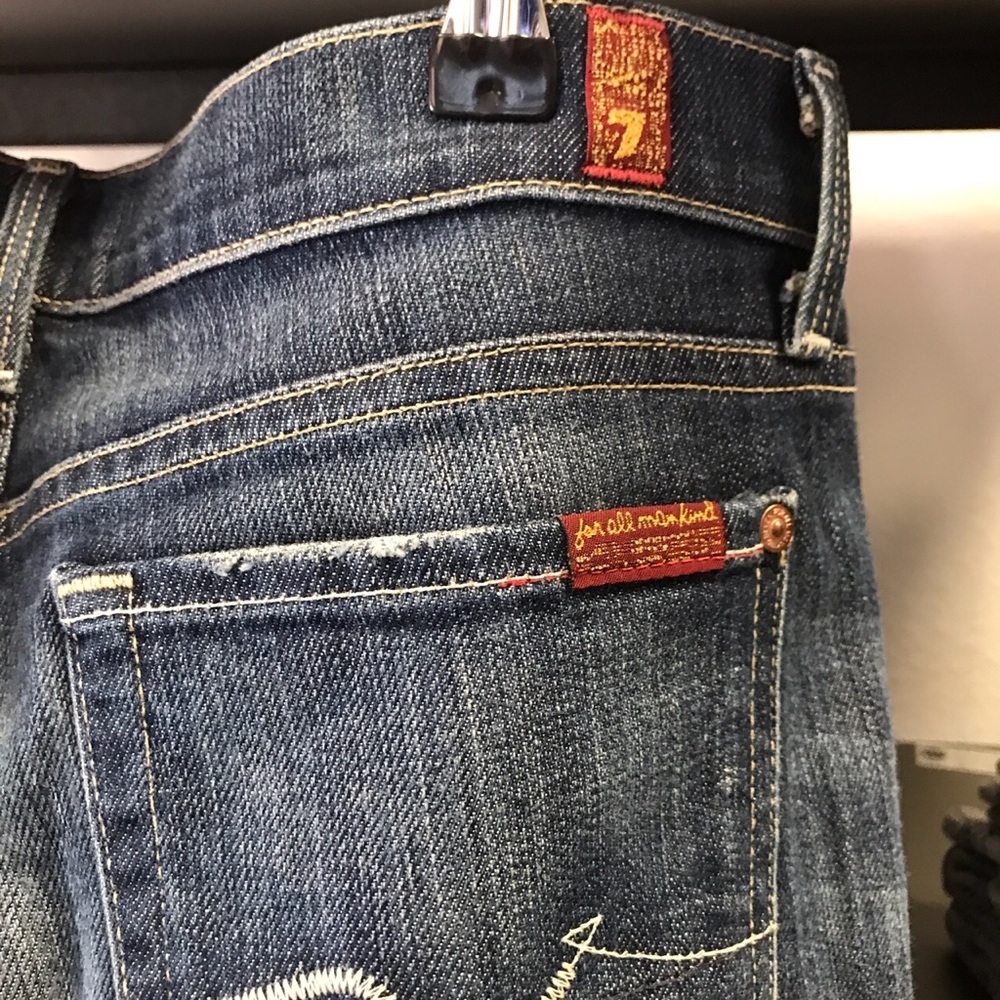 Distressed vintage feel, size 30